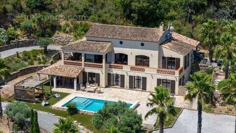Maison à PLAN-DE-LA-TOUR