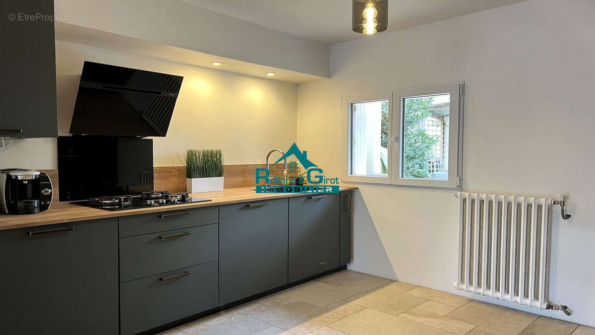 Maison à NOYAL-SUR-VILAINE