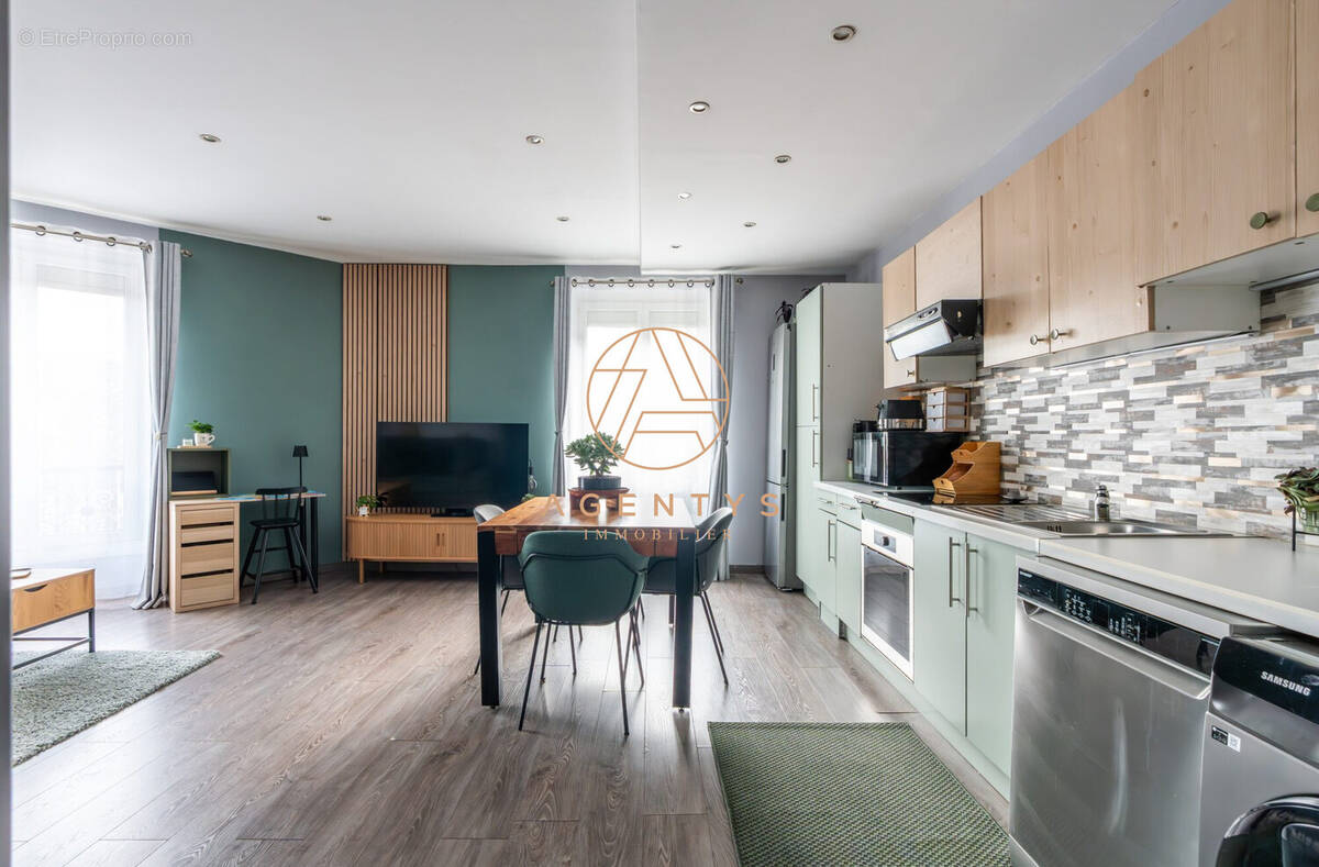 Appartement à LE PERREUX-SUR-MARNE