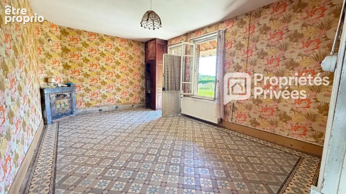 Sur 2700 m2 de terrain, belle ferme à rénover - photo 15