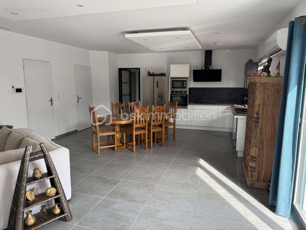Maison à LEZIGNAN-CORBIERES