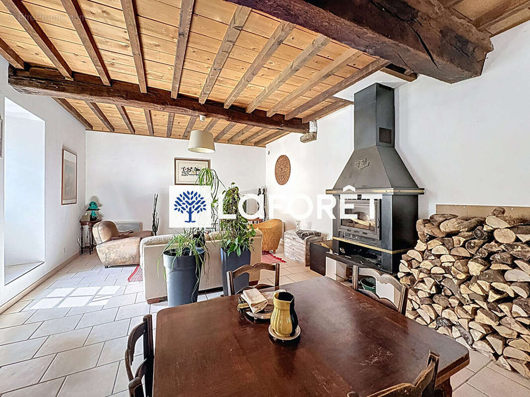 Maison à SAINT-CHEF