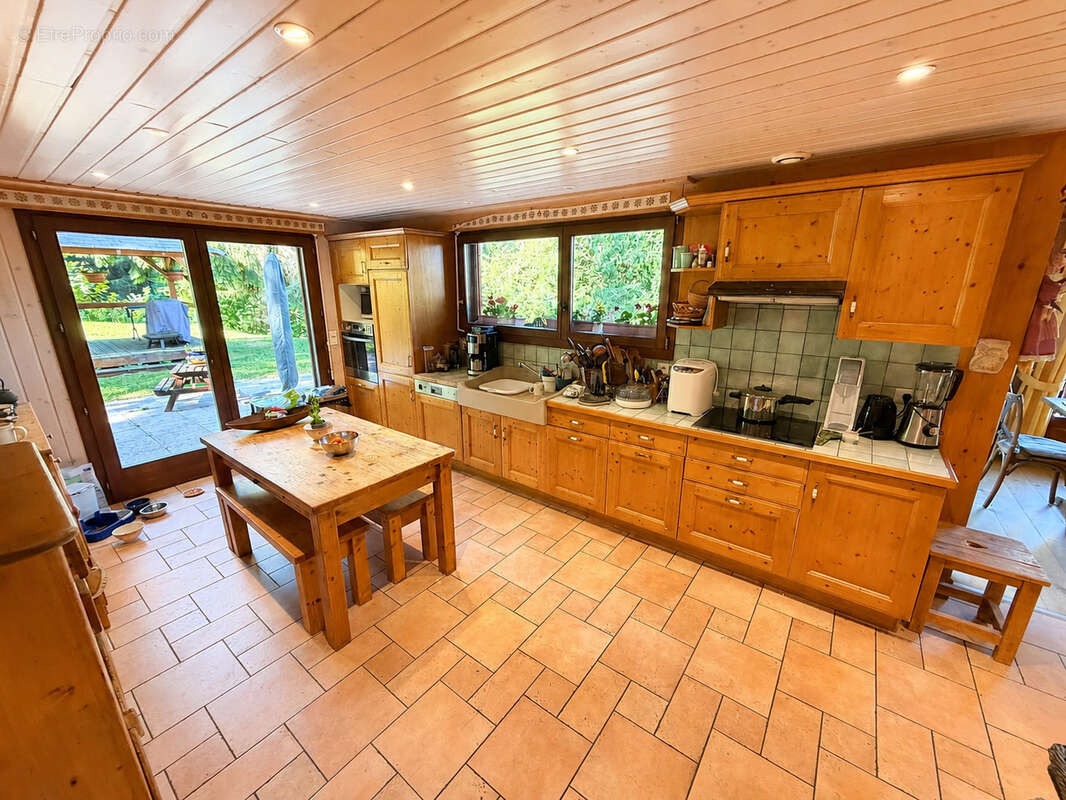 Magnifique chalet 7 pieces a bogeve de 270m2 avec terrain de 1808m2 - photo 7