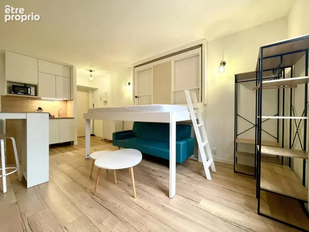 Aigues-mortes intra-muros – studio 23 m² entièrement rénové – vue exceptionnelle sur la place saint-louis - photo 5