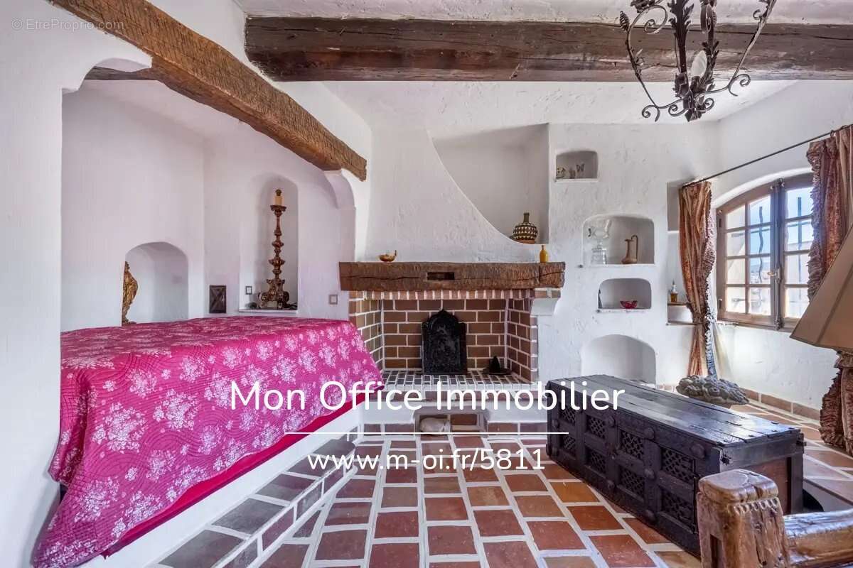 Appartement à MARSEILLE-2E