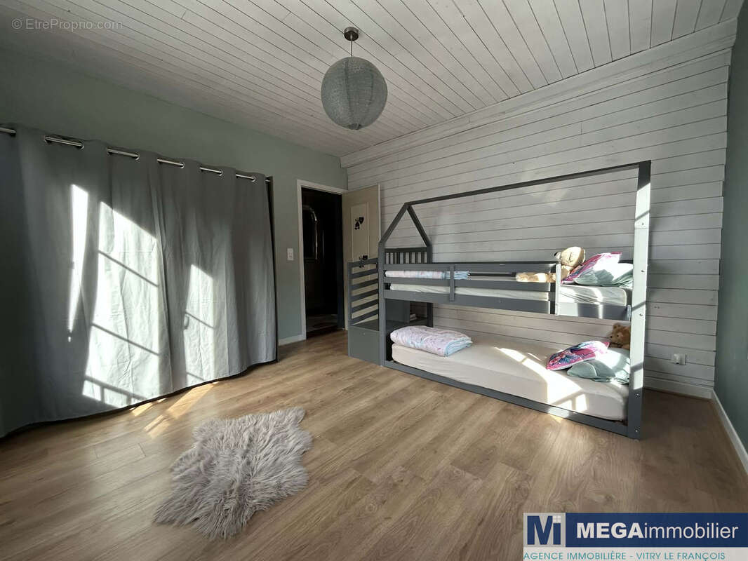 Maison au coeur de Vitry le François - photo 9
