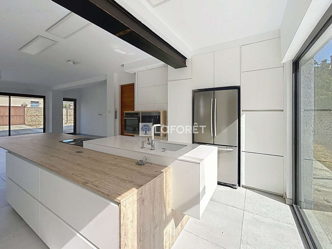 Perpignan Maison contemporaine  -147 m² - 4 faces - Terrain traversant de 500 m² - photo 14