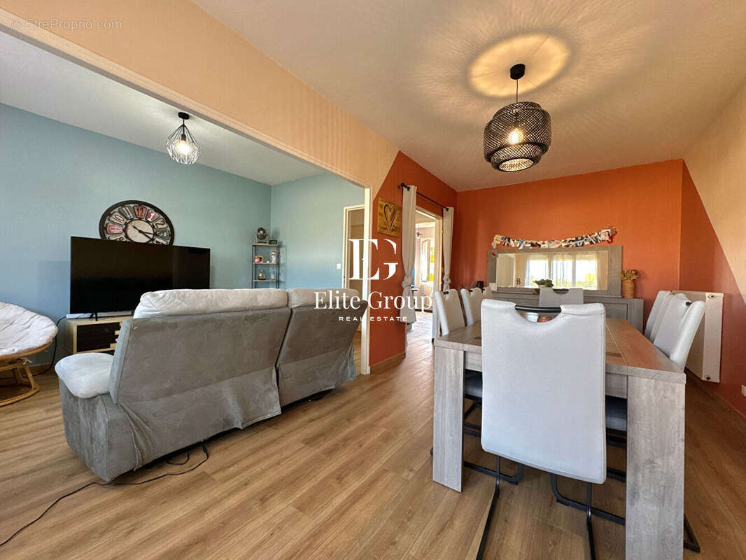 Maison à TONNAY-CHARENTE