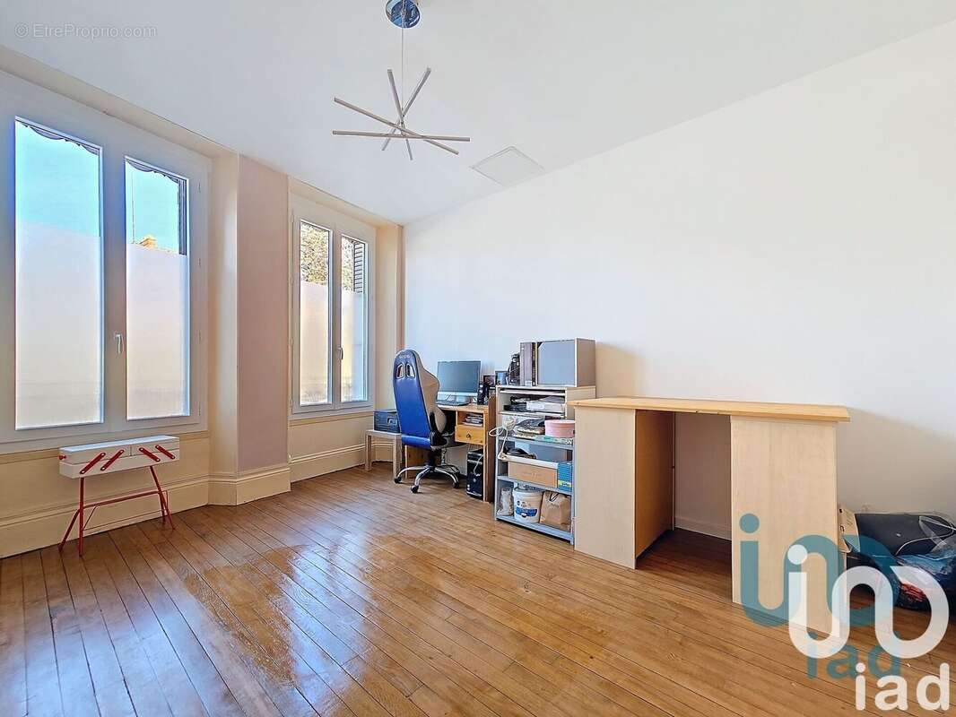 Photo 4 - Maison à ROMILLY-SUR-SEINE