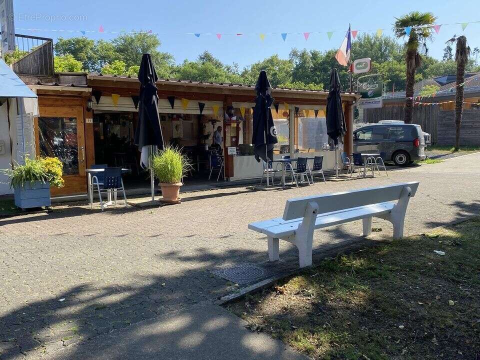 Commerce à CAZAUBON