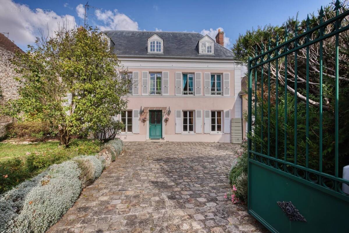 Maison à PLAISIR