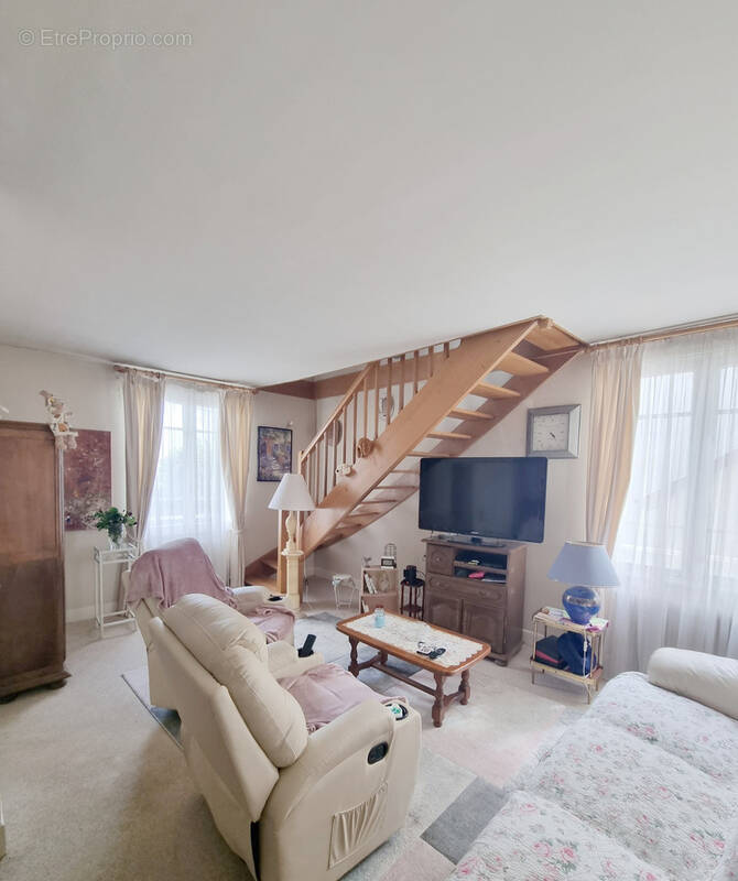 Maison à SAINT-AMAND-MONTROND