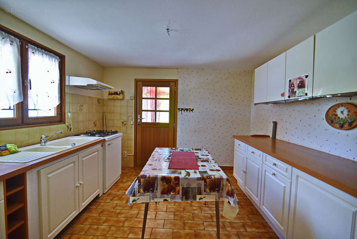 Maison à FROGES