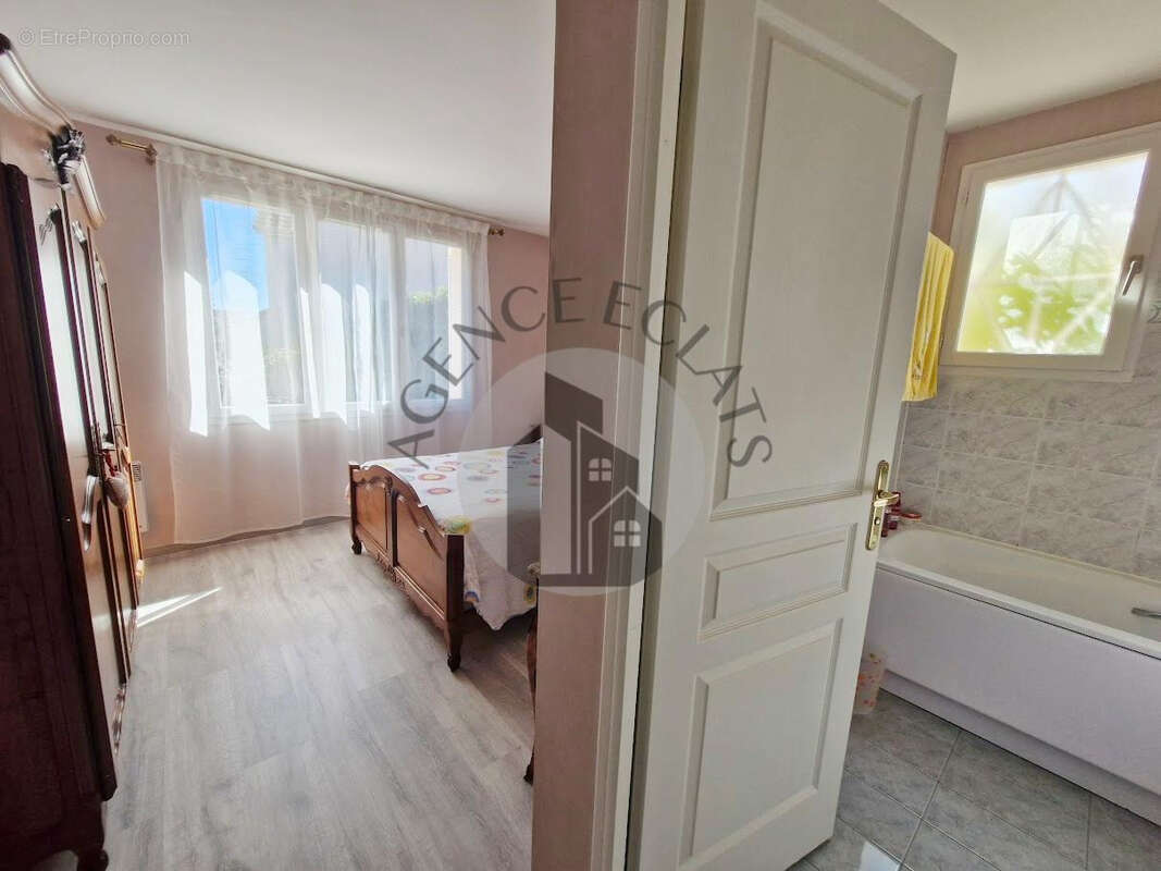 Maison à MONTEVRAIN