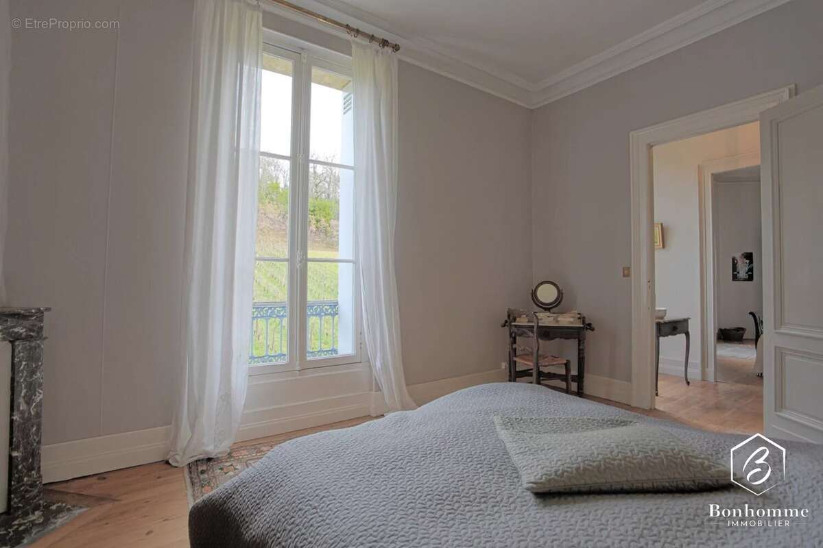 Maison à LESTIAC-SUR-GARONNE