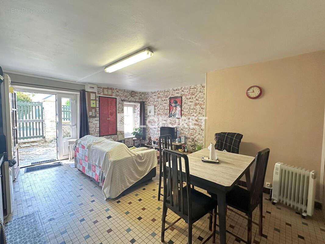 Maison à Creully-Sur-Seulles 5 pièces 80 m2 - photo 3