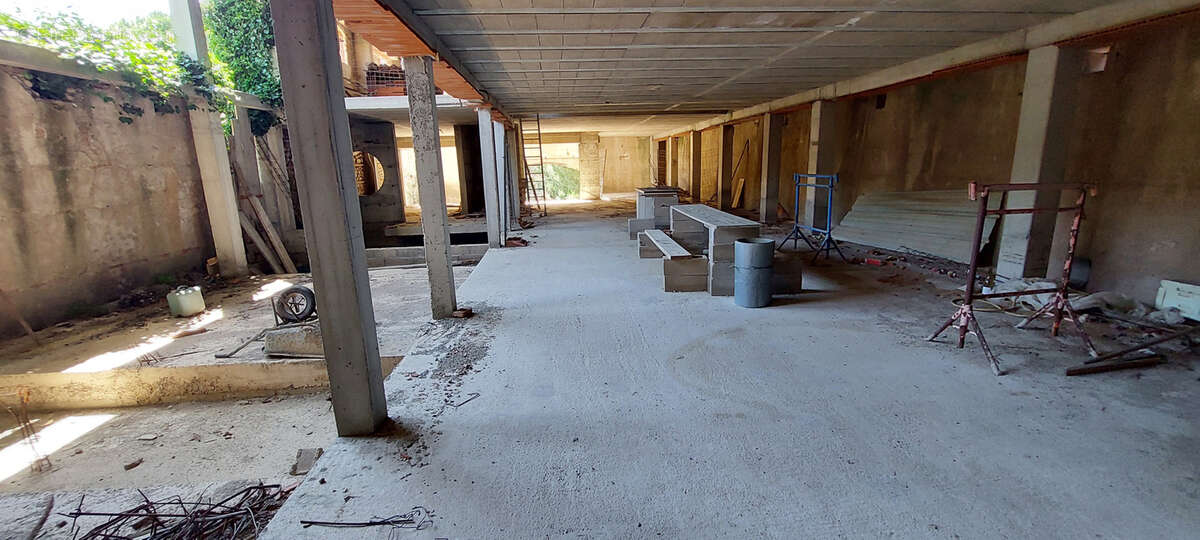 OPPORTUNITE RARE - Immeuble de plus de 1 000 m2 à rénover - photo 14