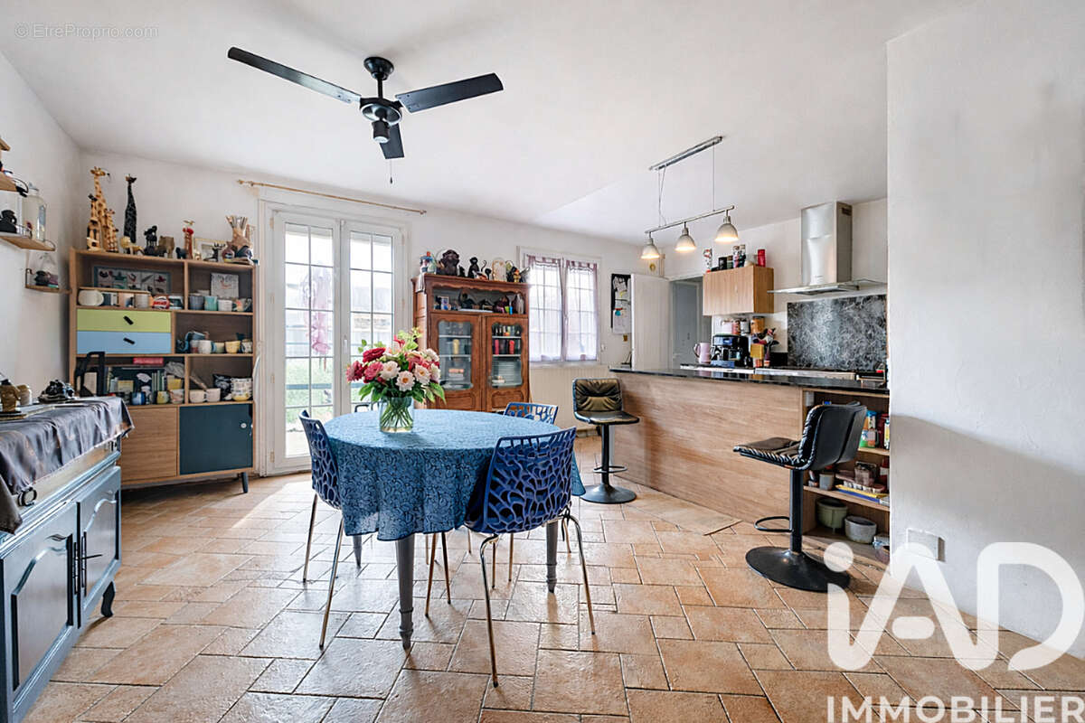 Photo 6 - Maison à LE PERRAY-EN-YVELINES