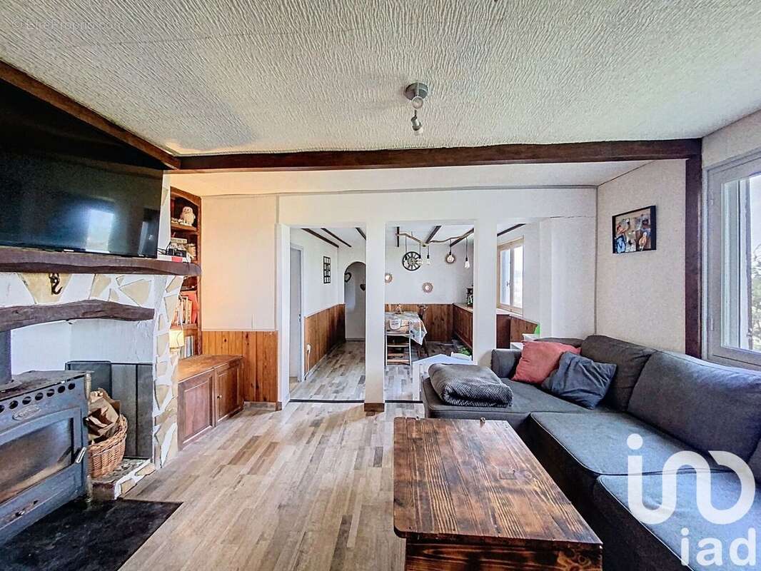 Photo 3 - Maison à LE BURGAUD