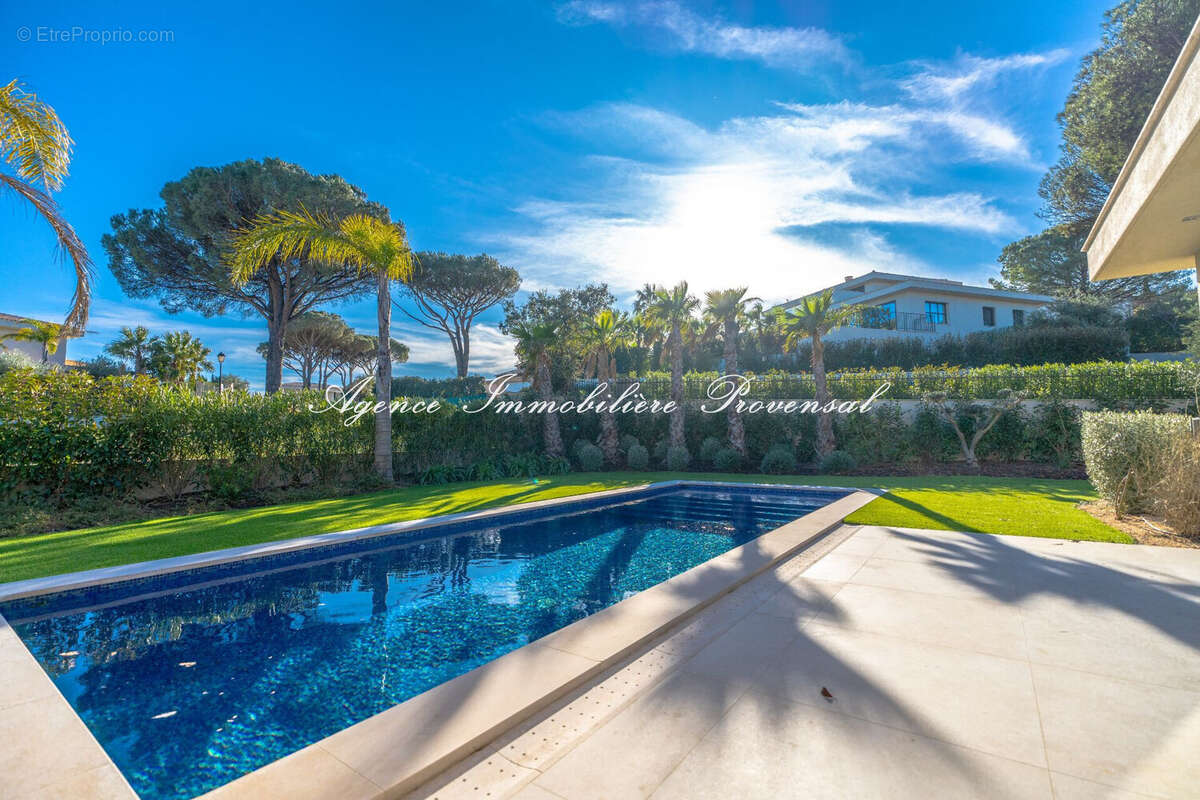 Maison 266 m² à Sainte-Maxime  - photo 4