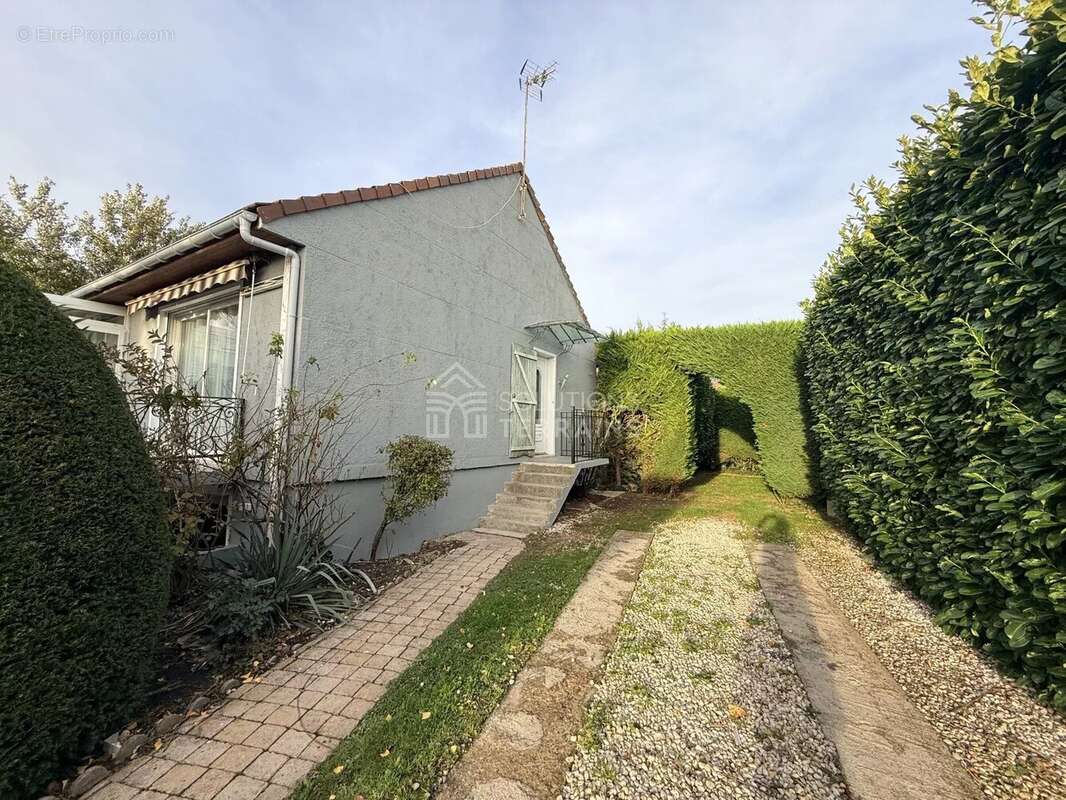 Maison à VILLERS-SOUS-SAINT-LEU