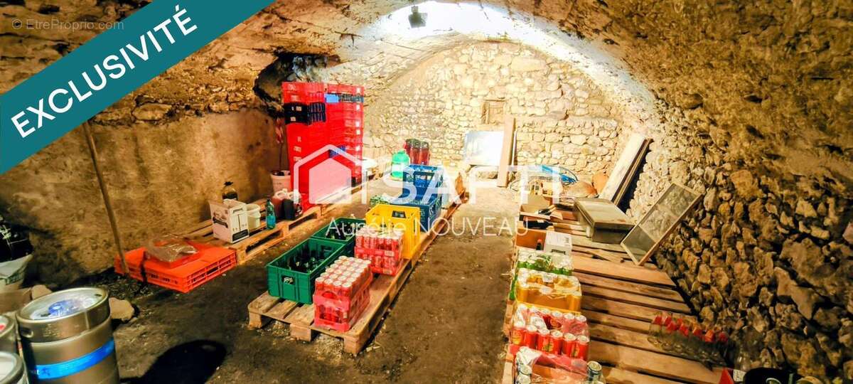 Photo 6 - Commerce à CHARROUX