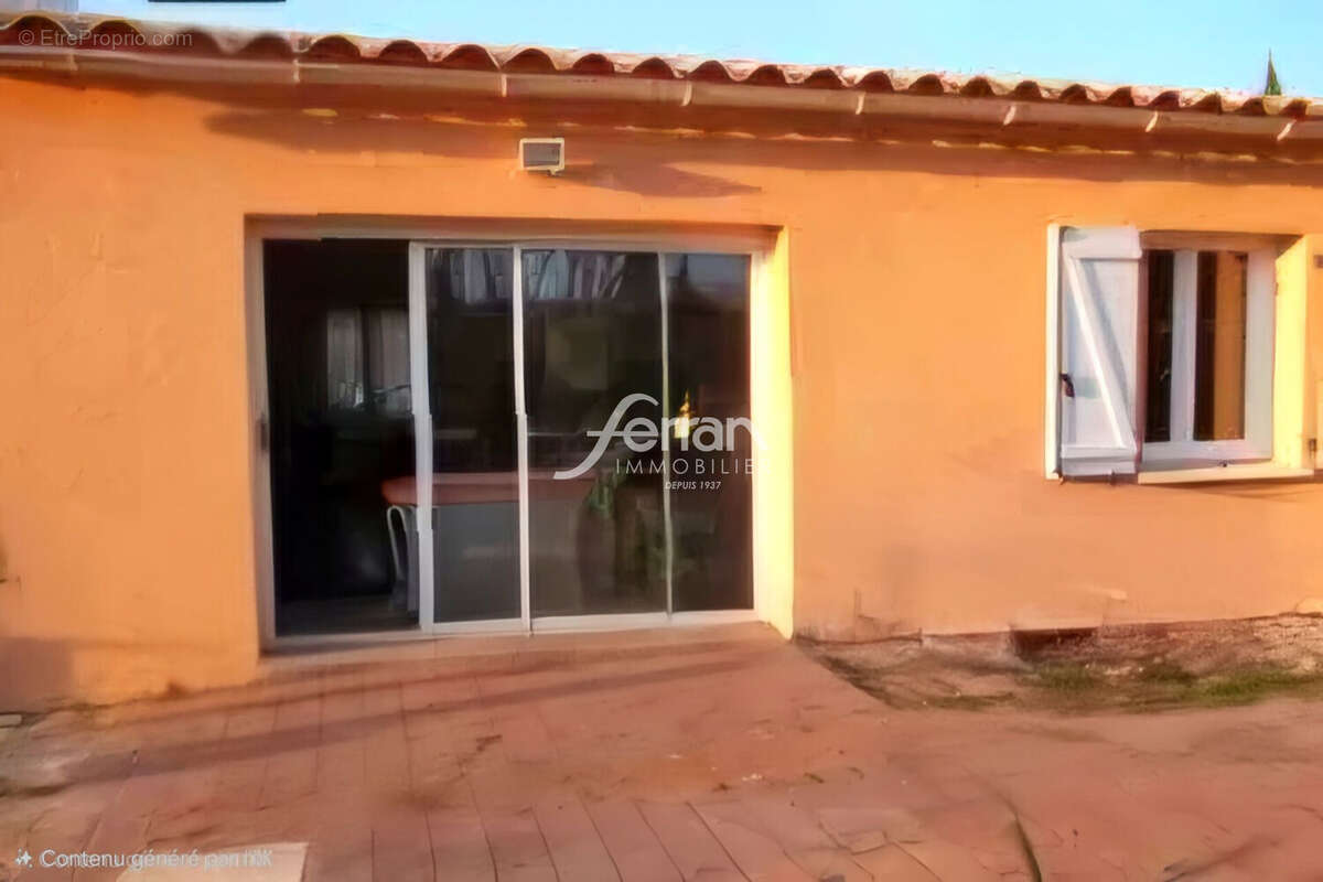 Maison à VILLECROZE