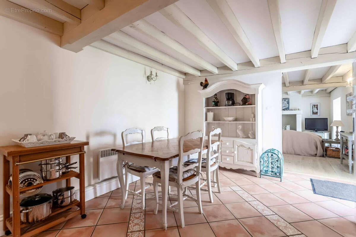 Propriété de campagne avec, piscine et dépendances - photo 32