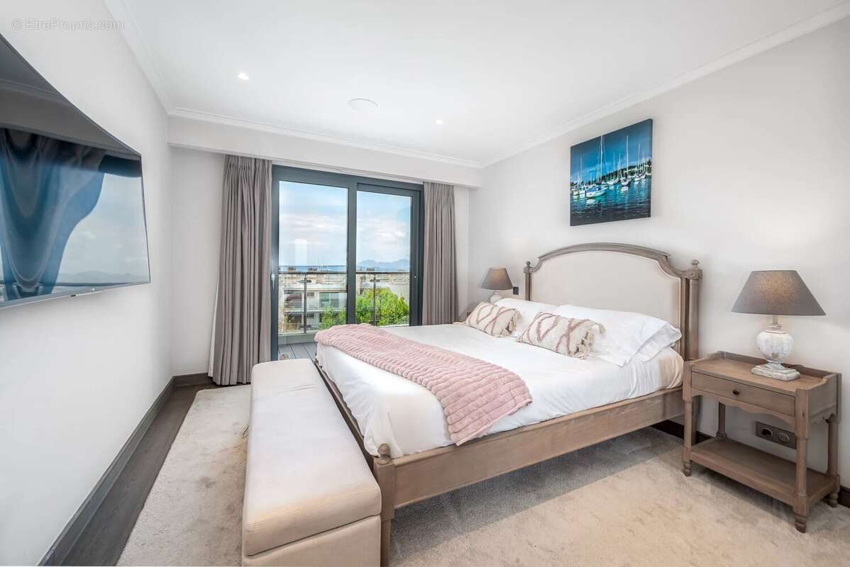 VENDU - CAP D'ANTIBES - Appartement avec vue mer dans résidence d'exception - photo 22