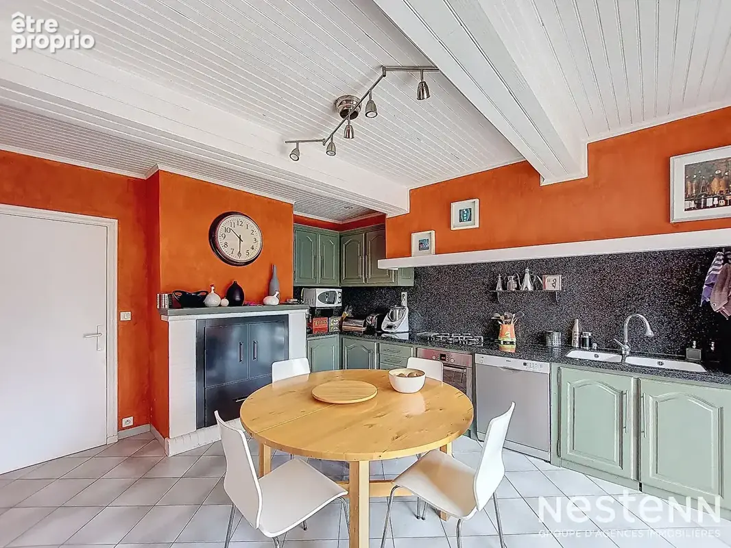 A Vendre Maison de 210 m² avec dépendances, garage et parc arboré de plus de 3700 m² à Gazaupouy - photo 8