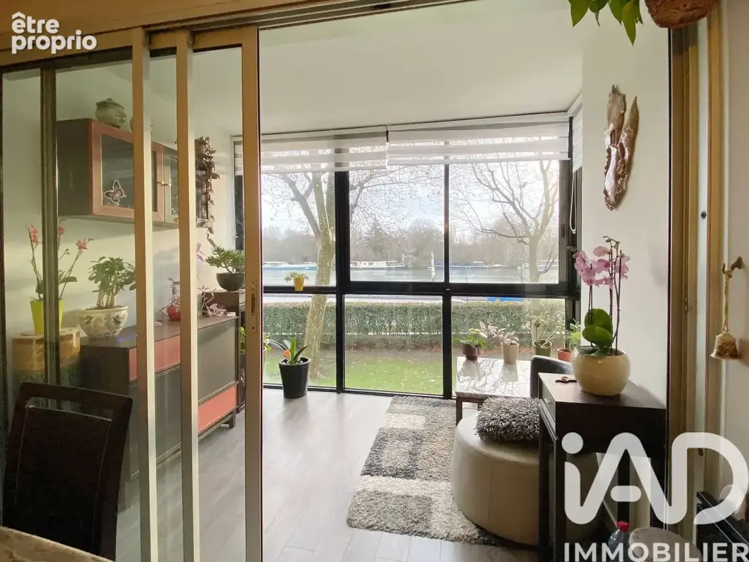 Photo 1 - Appartement à SURESNES