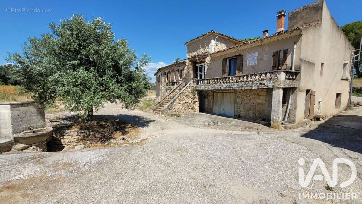 Photo 2 - Maison à MENERBES