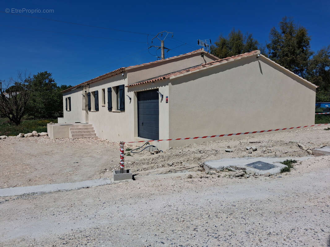 Maison à SAINT-SATURNIN-LES-APT
