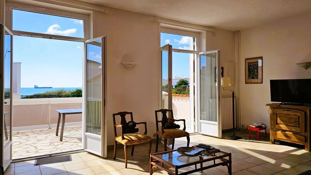 Maison à VAUX-SUR-MER