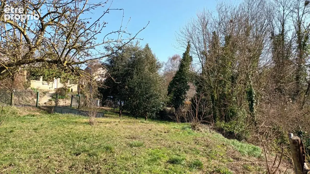 Terrain à GOUVIEUX