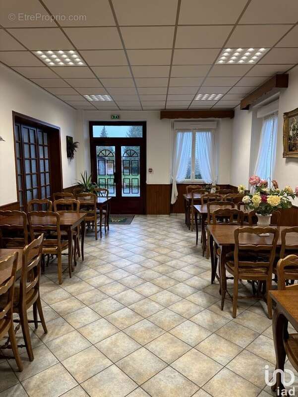 Photo 7 - Commerce à SEILHAC