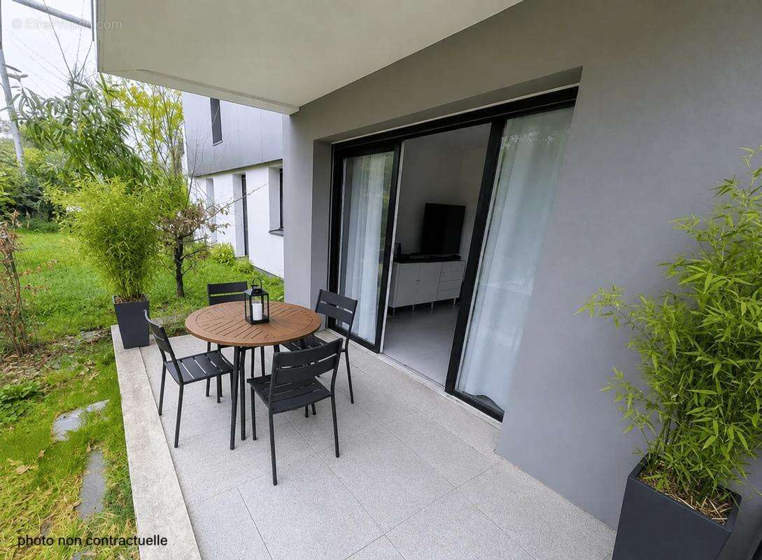 Appartement à PAREMPUYRE