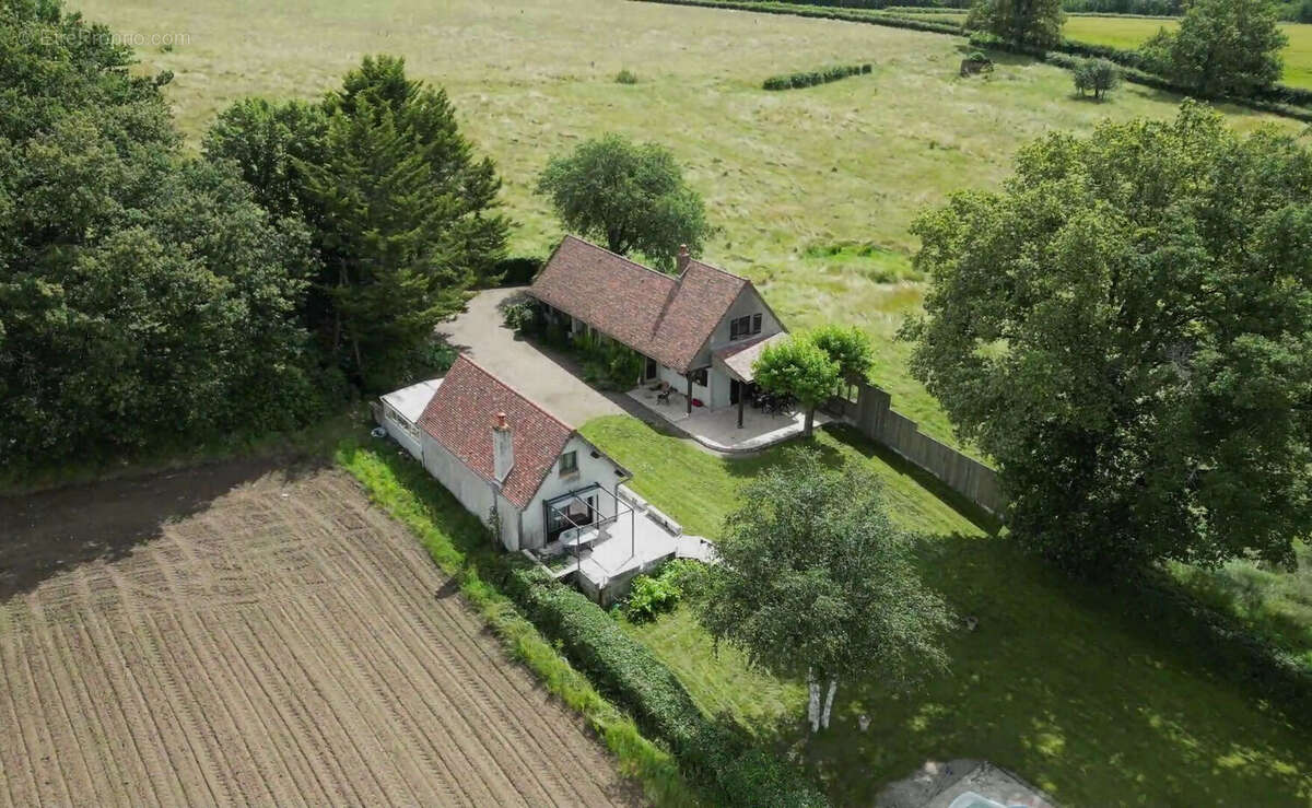 Maison à PERRIGNY-SUR-LOIRE