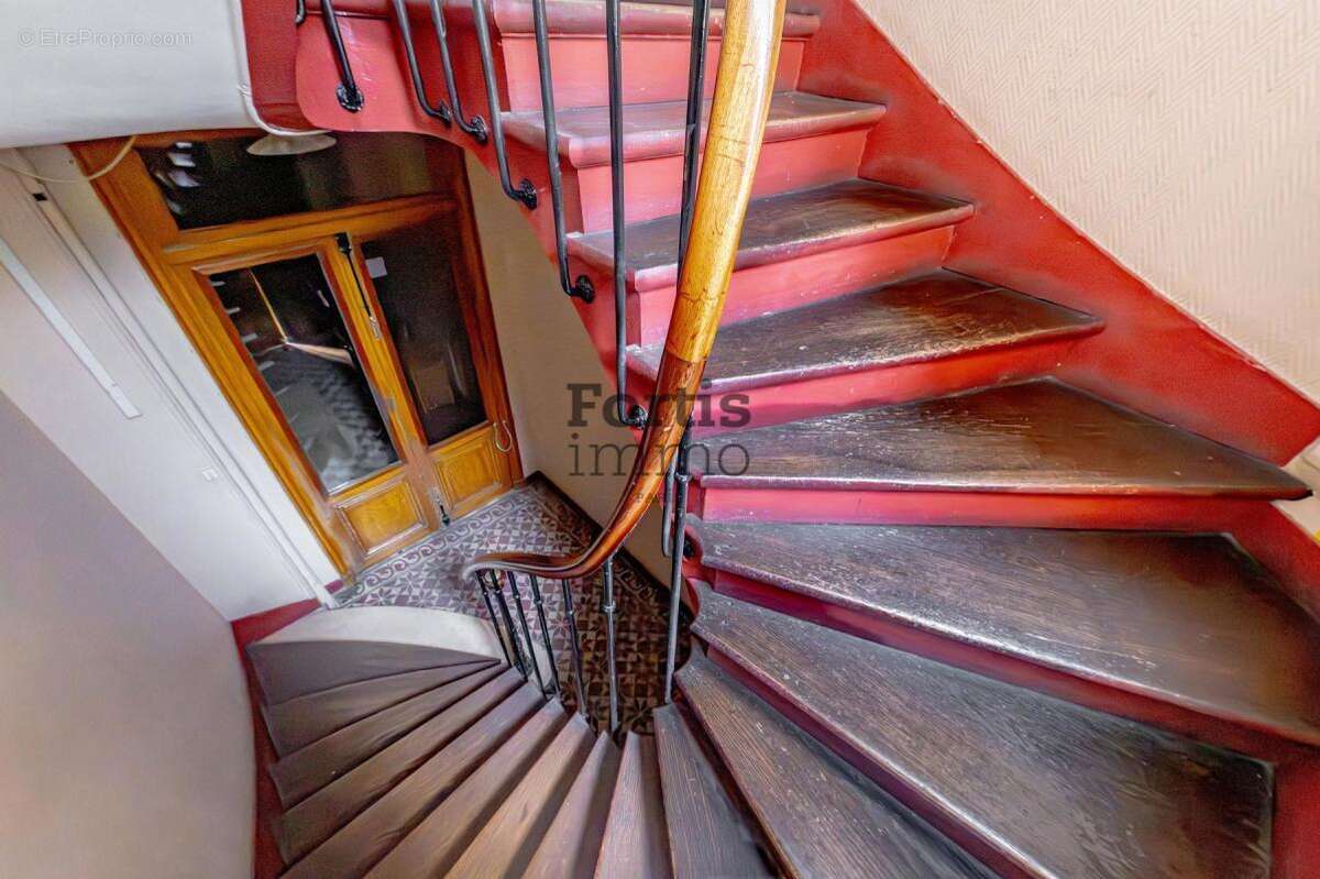 Appartement à LEVALLOIS-PERRET