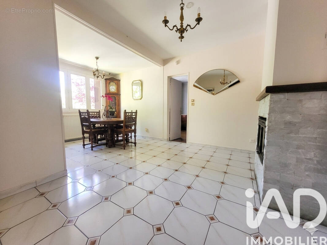 Photo 1 - Maison à MORANGIS