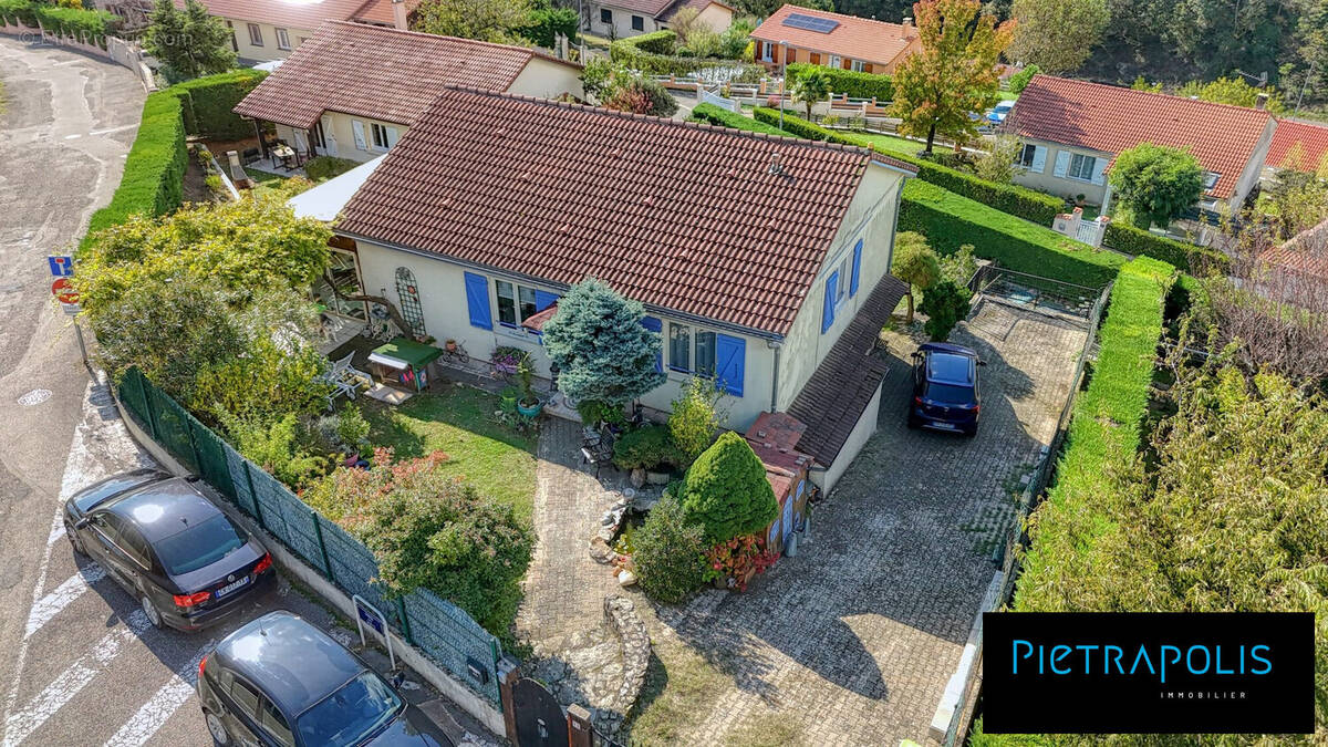 Façade côté est - Maison à CHASSE-SUR-RHONE