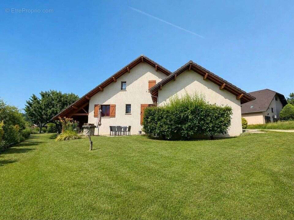 Maison 7 pièces - Quadruple exposition et environnement - photo 7