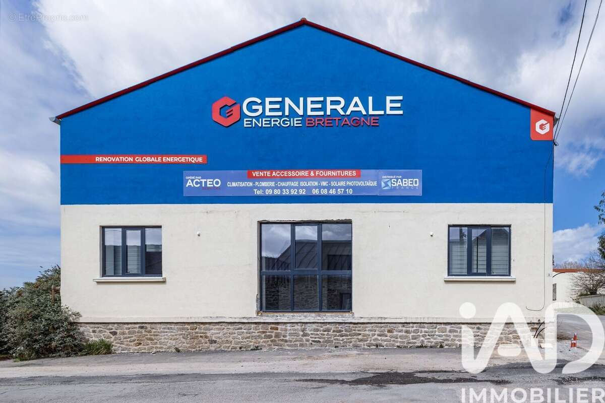 Photo 1 - Commerce à MOREAC