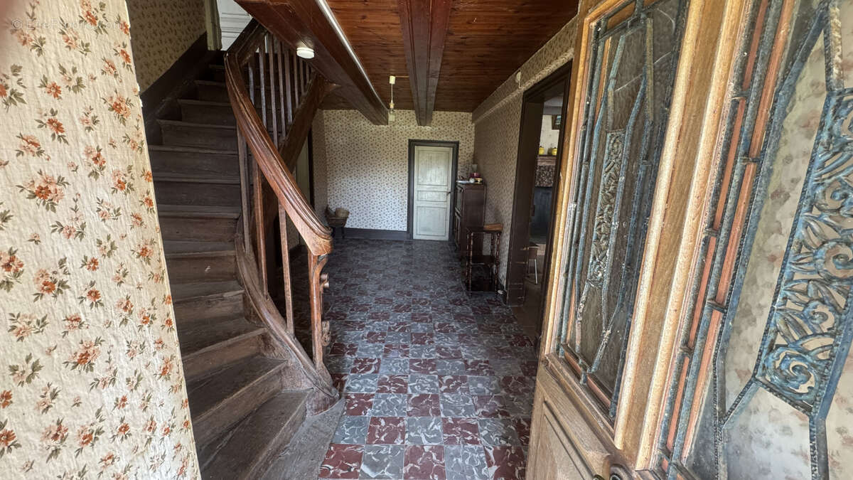 Maison à SAINT-NAZAIRE-DE-VALENTANE