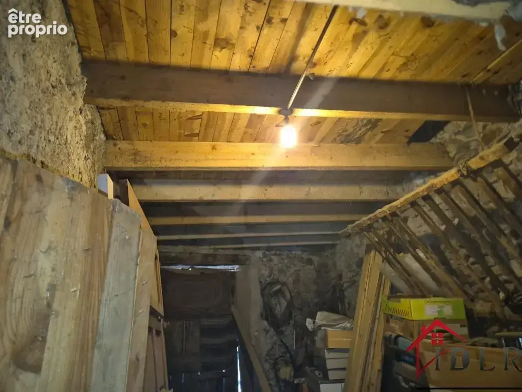 Maison de village avec garage et potentiel - photo 17