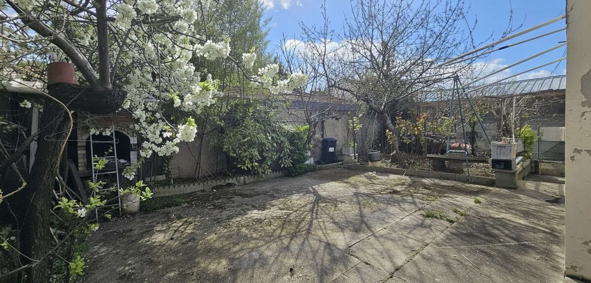 Maison à NANTERRE