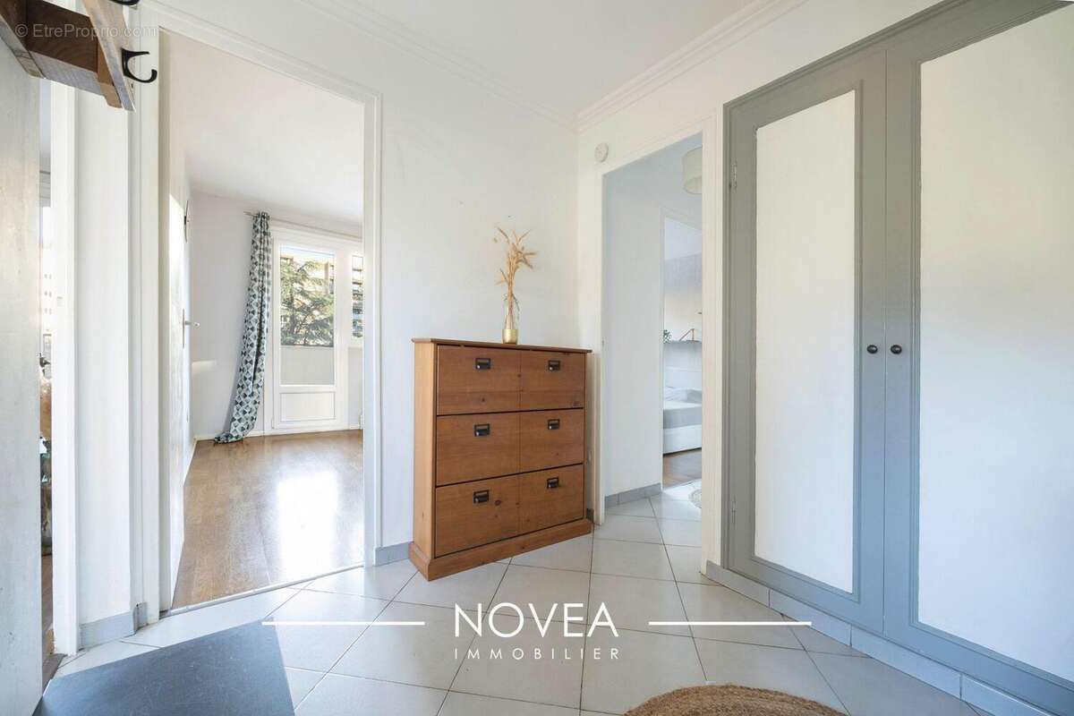 Appartement à FONTAINES-SUR-SAONE