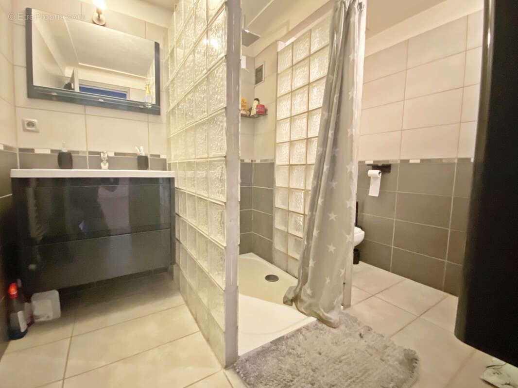 Maison à MENIL-LA-HORGNE