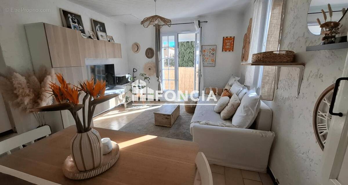 Appartement à LA LONDE-LES-MAURES