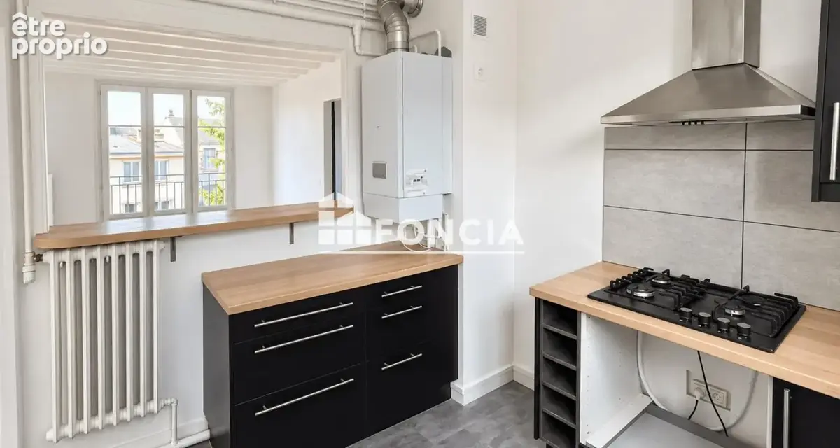 Tours – t4 de 74 m² vendu loué – 3 chambres, balcon, cave et parking - photo 4